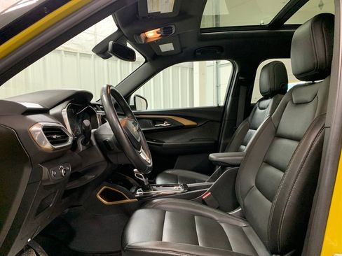Used 2023 Chevrolet TrailBlazer ACTIV w/ Sun and Liftgate Package AWD/4WD image 16