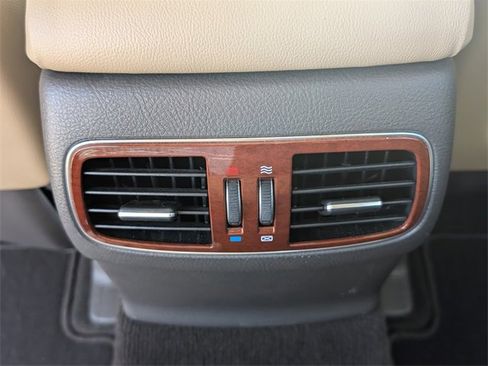 Used 2012 Hyundai Genesis 3.8 w/ Premium Pkg image 26