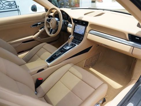 Used 2017 Porsche 911 Carrera image 16