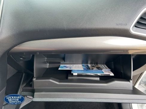 Used 2022 Ford Edge SE image 25