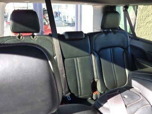 Used 2024 Jeep Wagoneer L Series II w/ Flexible Seating Group image 32