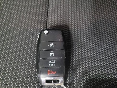 Used 2018 Kia Forte LX FWD image 32