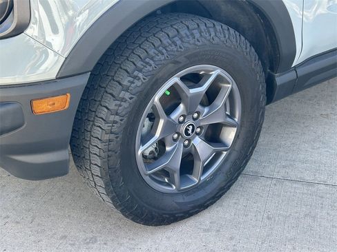 Used 2022 Ford Bronco Sport Badlands image 9