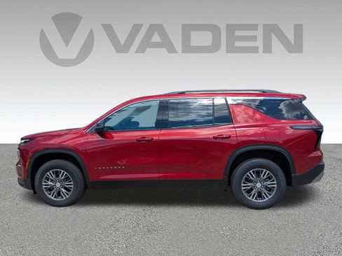 New 2025 Chevrolet Traverse LT image 24