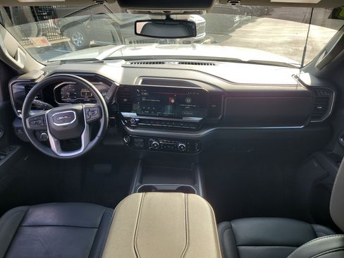 Used 2024 GMC Sierra 2500 SLT w/ SLT Premium Package image 14