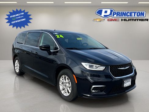 Used 2024 Chrysler Pacifica Touring-L FWD image 1