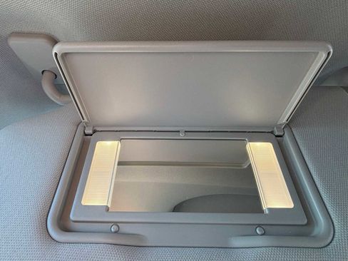 Used 2023 Lincoln Aviator AWD w/ Premium Package image 38