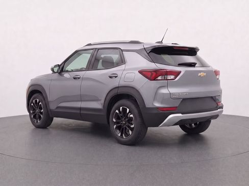 Used 2023 Chevrolet TrailBlazer LT w/ Convenience Package AWD/4WD image 3