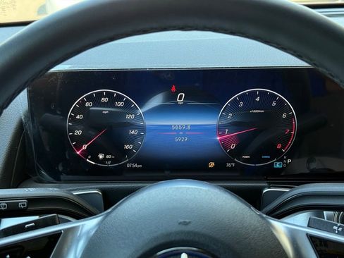 Certified 2026 Mercedes-Benz GLB 250 image 8