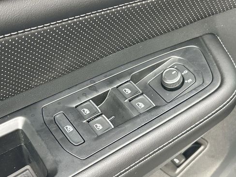 New 2026 Volkswagen Atlas SE FWD image 17