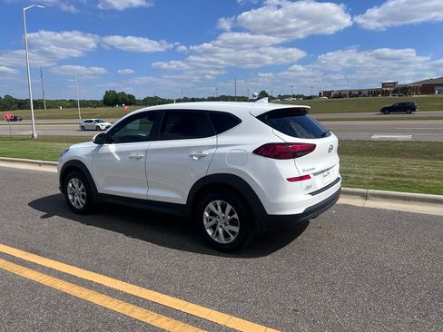 Used 2019 Hyundai Tucson SE image 9