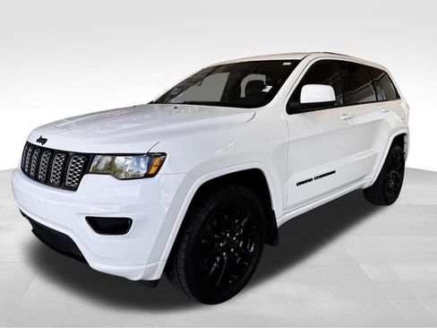 Used 2021 Jeep Grand Cherokee Laredo X AWD/4WD image 3