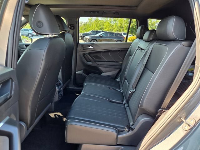Used 2024 Volkswagen Tiguan SE R-Line w/ MDO Package, Three-Row FWD image 14