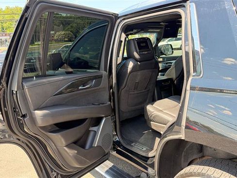 Used 2017 Cadillac Escalade Platinum AWD/4WD image 47
