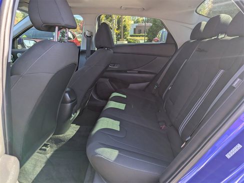 Used 2024 Hyundai Elantra SEL w/ Convenience Package image 12