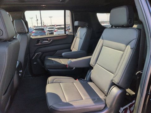 New 2026 GMC Yukon XL Denali w/ Sun & Power Step Package AWD/4WD image 25