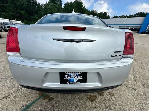 Used 2023 Chrysler 300 Touring RWD image 34