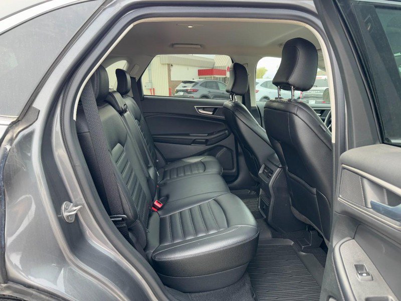 Used 2023 Ford Edge SEL AWD/4WD image 10