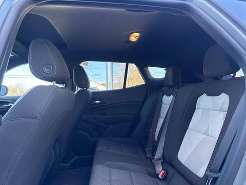 Used 2024 Chevrolet Trax RS w/ Sunroof Package image 11