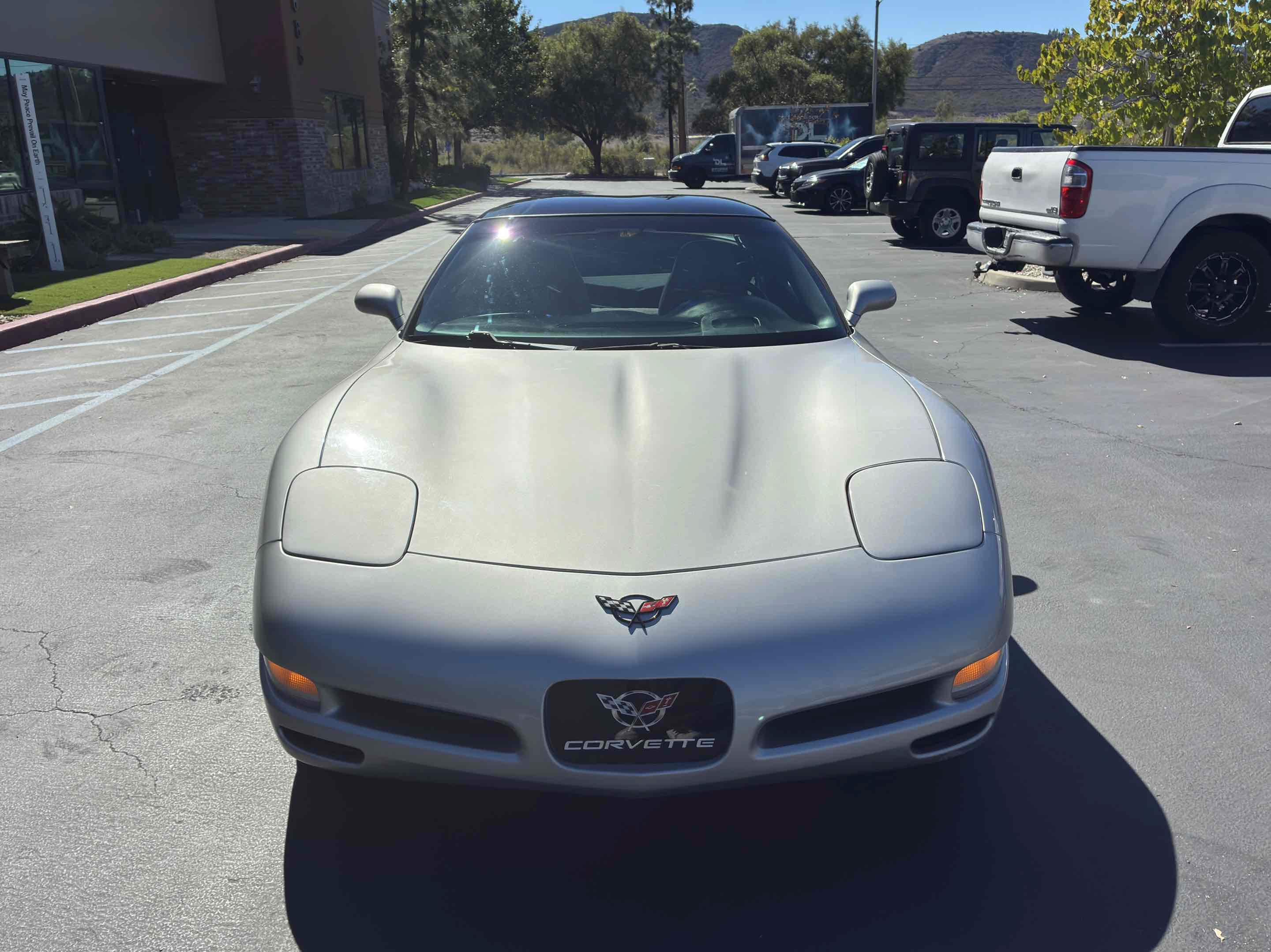 Used 2004 Chevrolet Corvette Coupe w/ Preferred Equipment Group RWD image 5