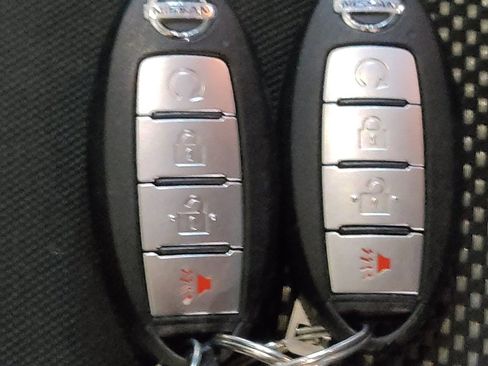 Used 2020 Nissan Pathfinder SV FWD image 32