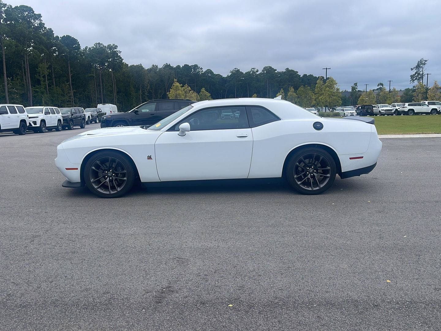 Used 2023 Dodge Challenger R/T Scat Pack RWD image 4