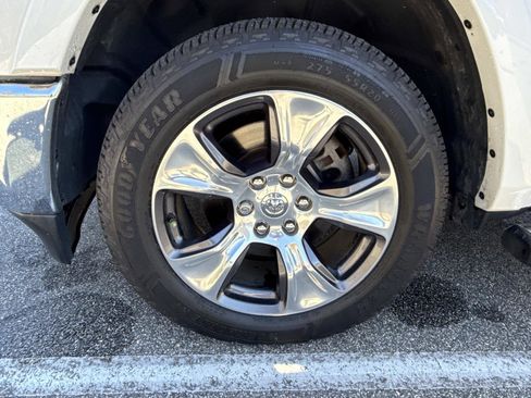 Used 2019 RAM 1500 Laramie image 33