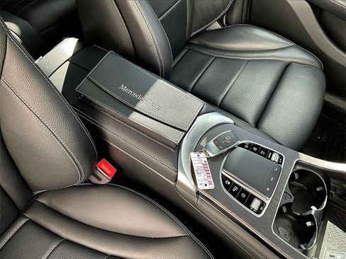 Used 2021 Mercedes-Benz GLC 300 GLC 300 image 16