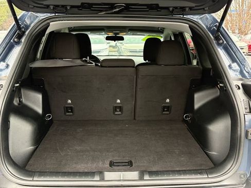 Used 2020 Jeep Cherokee Latitude w/ Cold Weather Group image 15