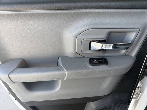 Used 2018 RAM 1500 Classic SLT RWD image 24