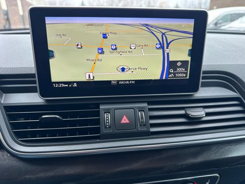 Used 2020 Audi Q5 2.0T Premium Plus w/ Premium Plus Package image 19