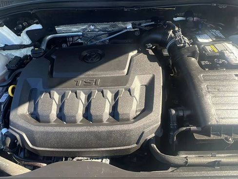 Used 2020 Volkswagen Tiguan S image 35