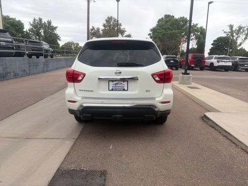 Used 2020 Nissan Pathfinder SV FWD image 6