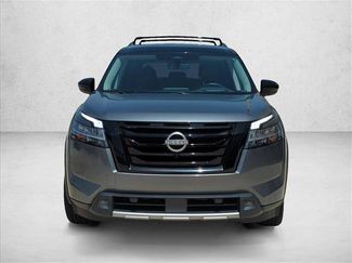 Used 2024 Nissan Pathfinder Platinum w/ Black Appearance Package FWD video 2