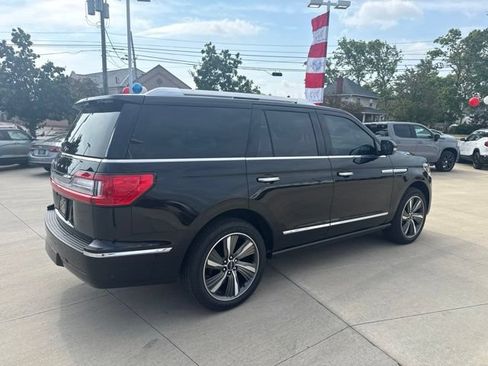 Used 2019 Lincoln Navigator Reserve AWD/4WD image 8