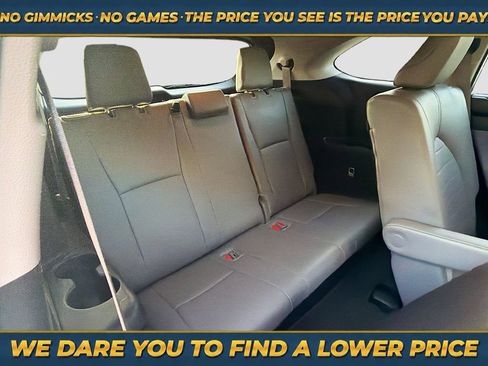 Used 2025 Toyota Highlander XLE AWD/4WD image 21