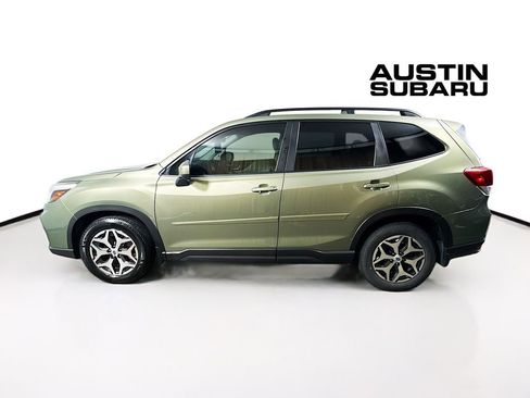 Used 2020 Subaru Forester Premium image 4