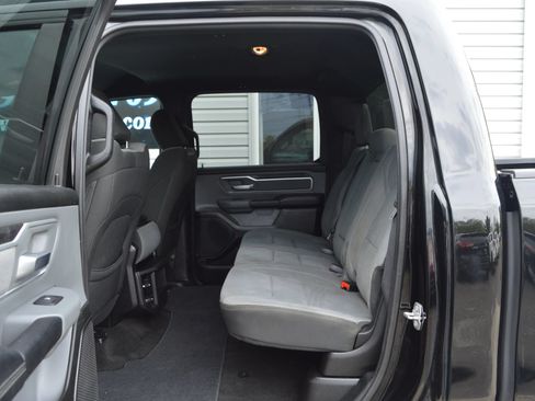 Used 2022 RAM 1500 Big Horn AWD/4WD image 14