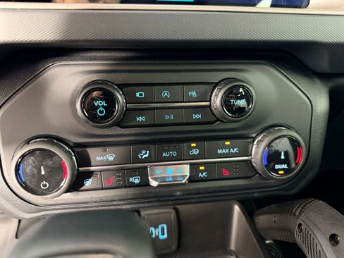 Used 2022 Ford Bronco Raptor AWD/4WD image 16