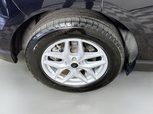 Used 2023 Ford Edge SEL image 33