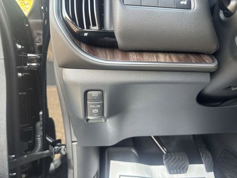 New 2026 Nissan Armada Platinum RWD image 28