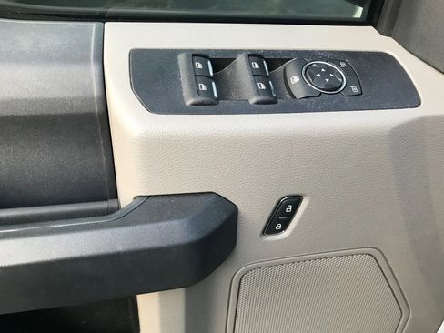 Used 2022 Ford F250 XL w/ STX Appearance Package image 12