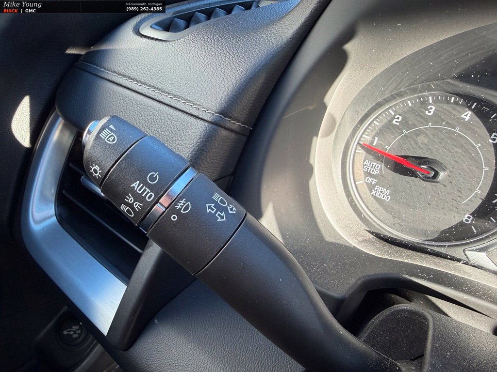 Used 2024 GMC Terrain SLT w/ Infotainment Package II FWD image 26
