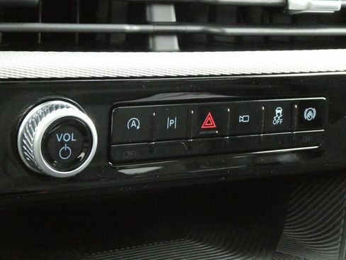 New 2025 Ford Explorer Active w/ Active Comfort Package image 15