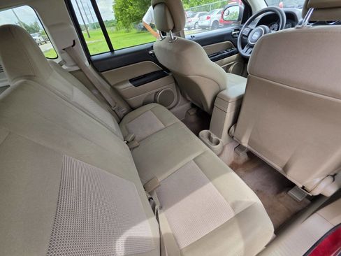 Used 2012 Jeep Compass Sport AWD/4WD image 6