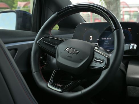 Used 2024 Chevrolet Equinox EV RS AWD/4WD image 11