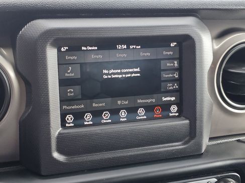 Used 2019 Jeep Wrangler Unlimited Sport S image 32