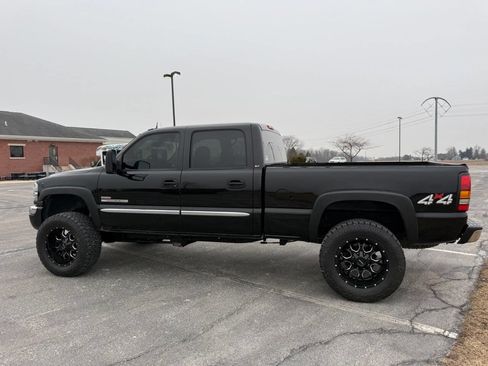Used 2005 GMC Sierra 2500 SLT w/ Heavy-Duty Power Package image 11