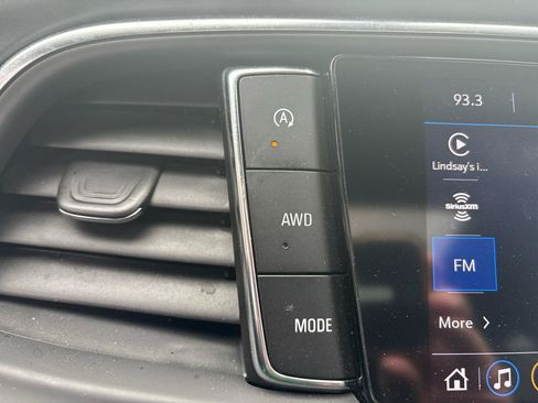 Used 2023 Buick Enclave Essence w/ Experience Buick Package AWD/4WD image 15