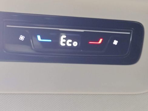 New 2025 Volkswagen ID. Buzz Pro S Plus image 40